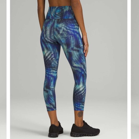 *Lululemon Wunder Train Bra and Pant Set - Picture 4 of 15